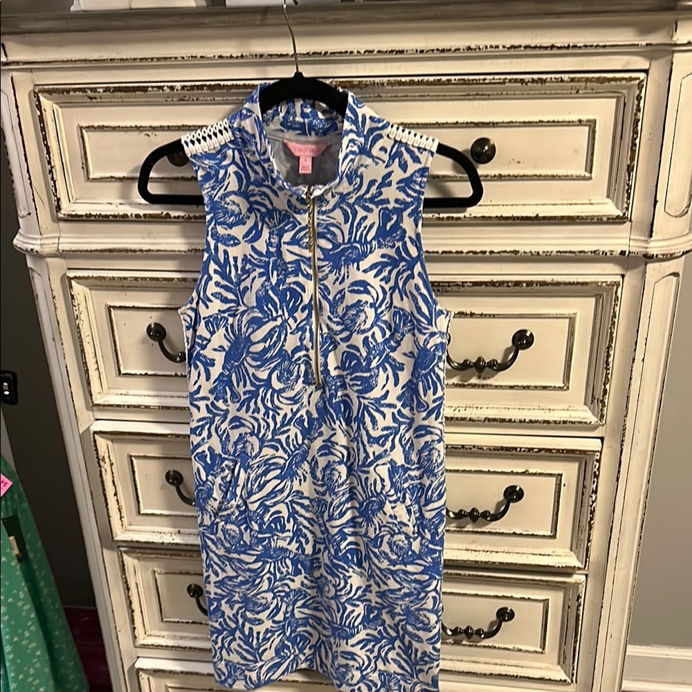 Lilly Pulitzer Blue and White Zippered sleeveless Dress w/ front pockets Beauty!